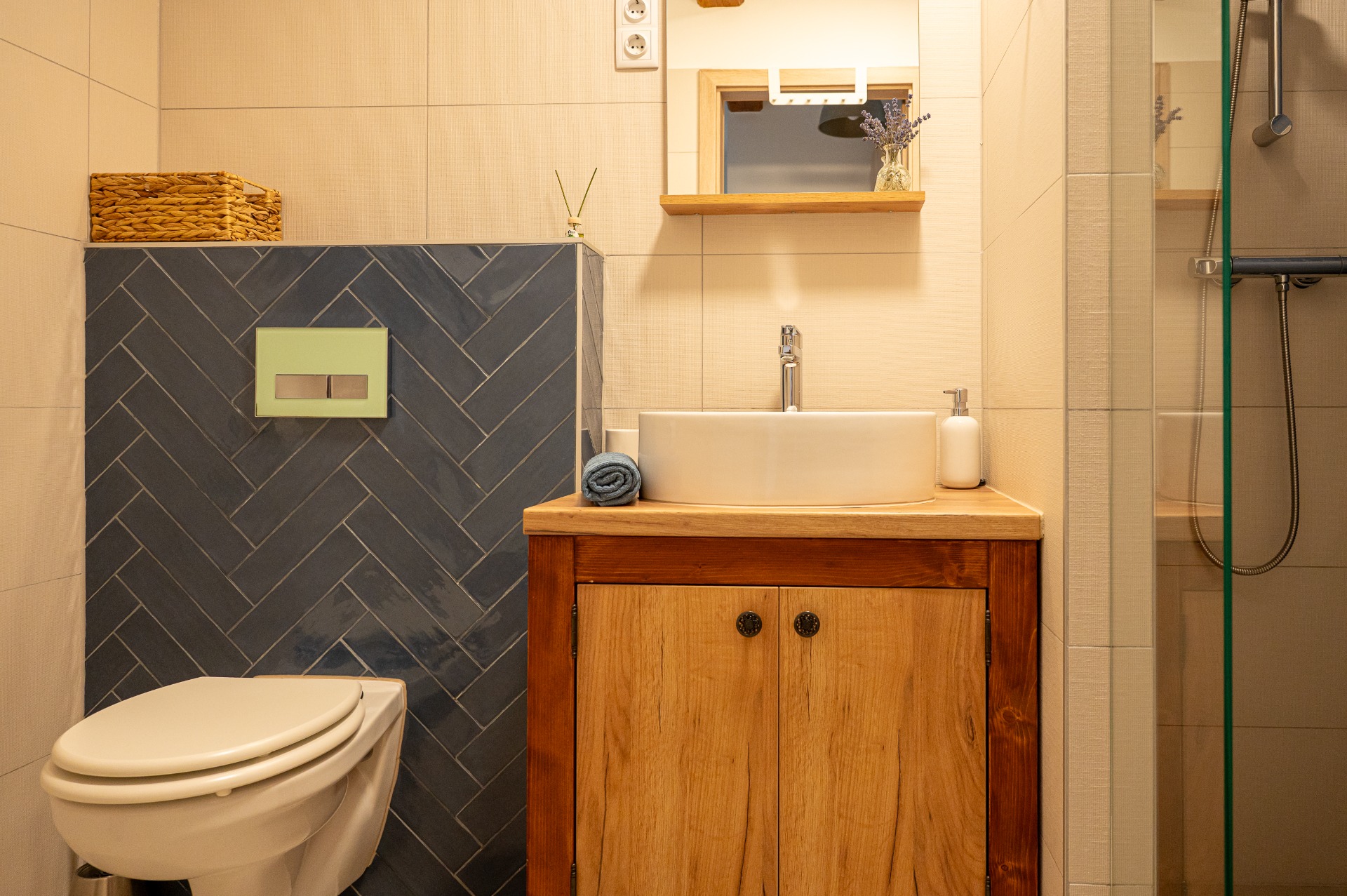 Elegáns fürdőszoba, ahol a kényelem alapfelszereltség